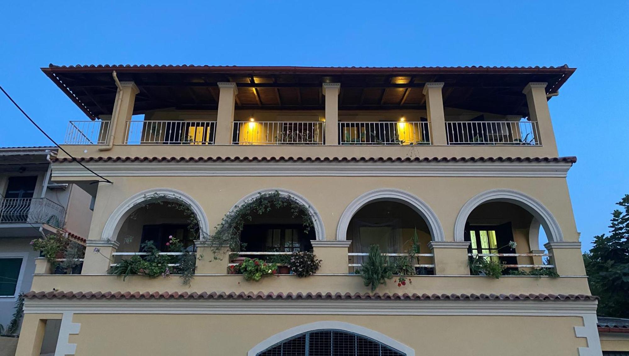 Alexandra's Boutique House
