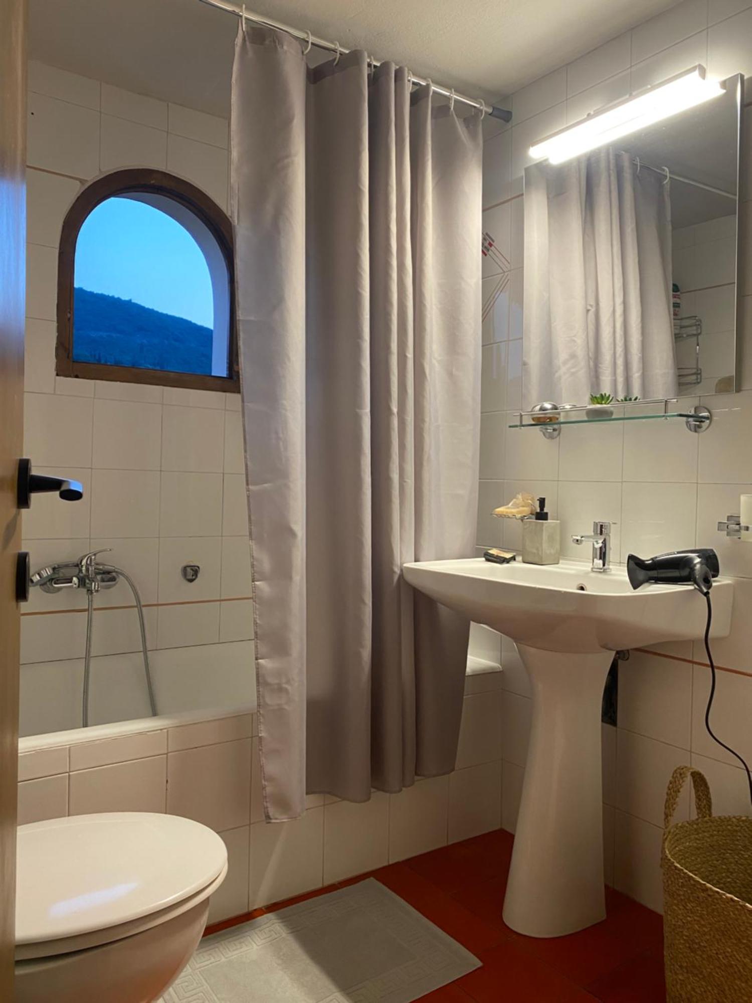 Holiday home Alexandra's Boutique House Kato Garouna